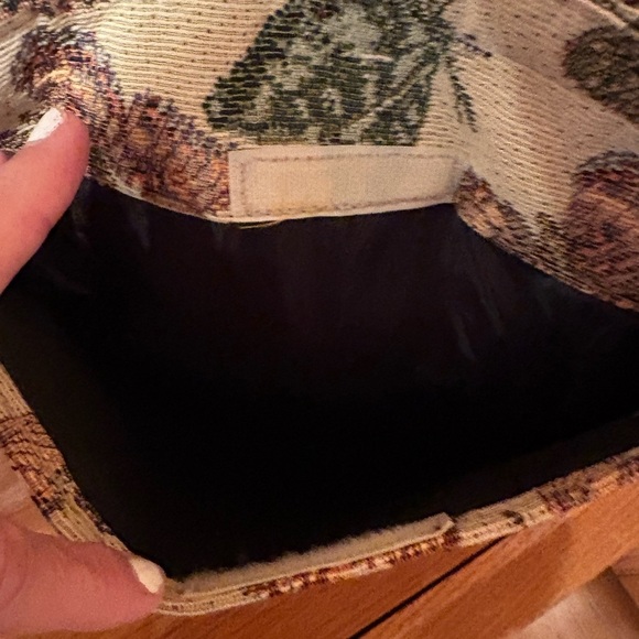 Vintage Butterfly Tapestry Tote Bag with coin Pouch - Picture 4 of 11